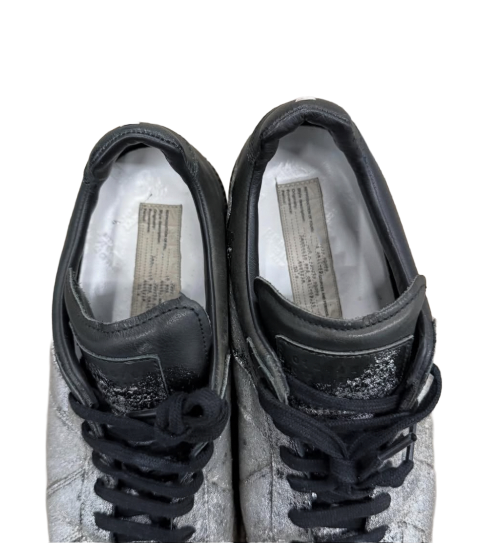 MAISON MARGIELA GAT LOW “BLACK GLITTER”